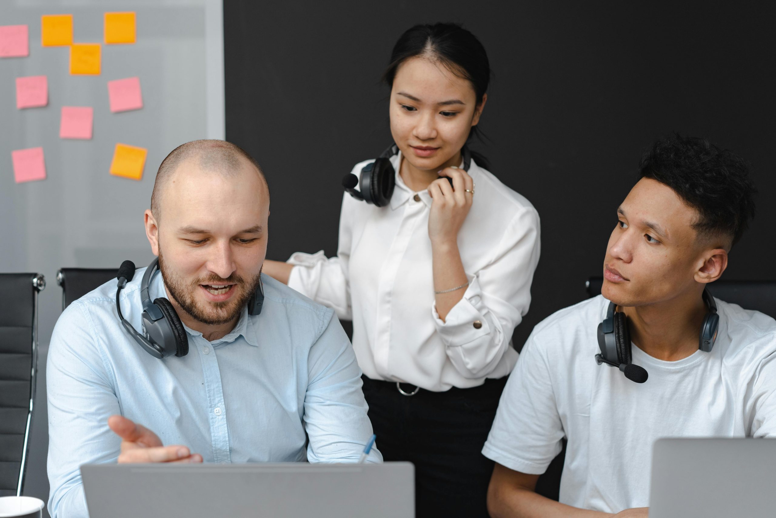Effective Time Management Strategies for Remote Professionals 7 pexels mikhail nilov 7681831 1 scaled