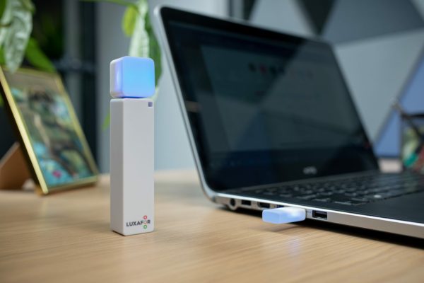 Luxafor Bluetooth can help improve your productivity by minimizing interruptions and distractions. It communicates to your co-workers when it's okay to talk to you and when it's not, allowing you to focus on your work.