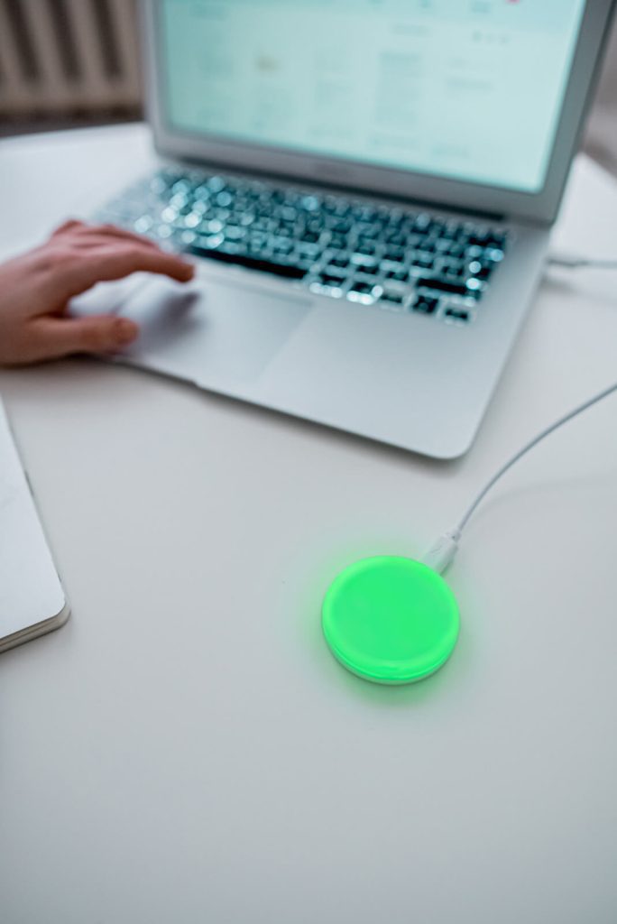 Luxafor Mute Button - Physical USB LED microphone mute button with red and green LED lights to indicate mute status