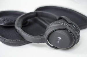 Luxafor Active Noise Cancelling Headphones
