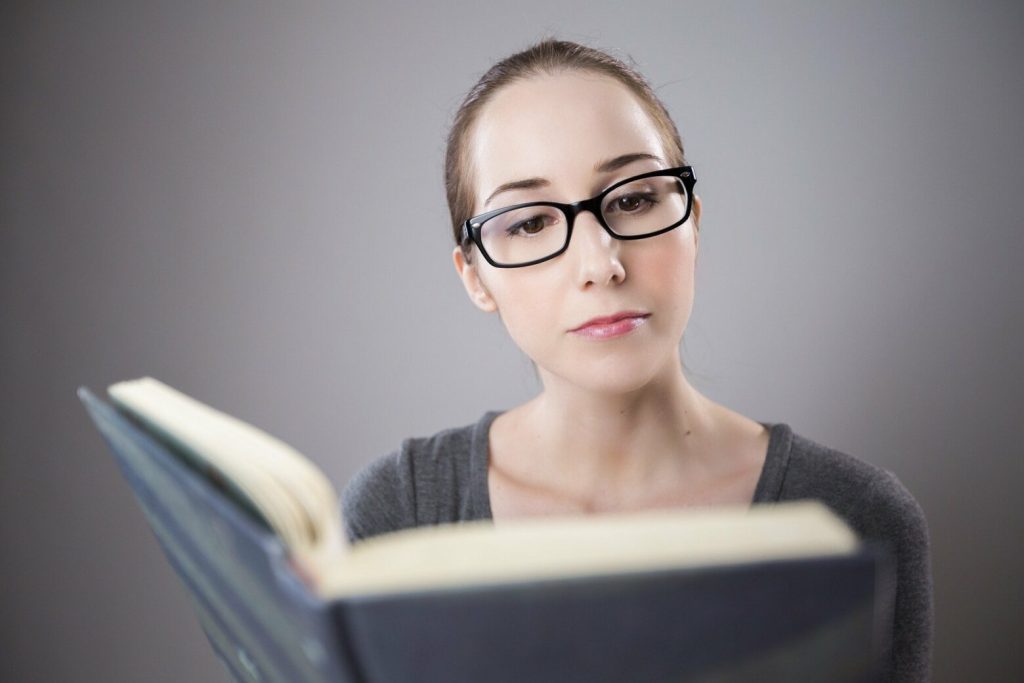 Woman reading a book Luxafor