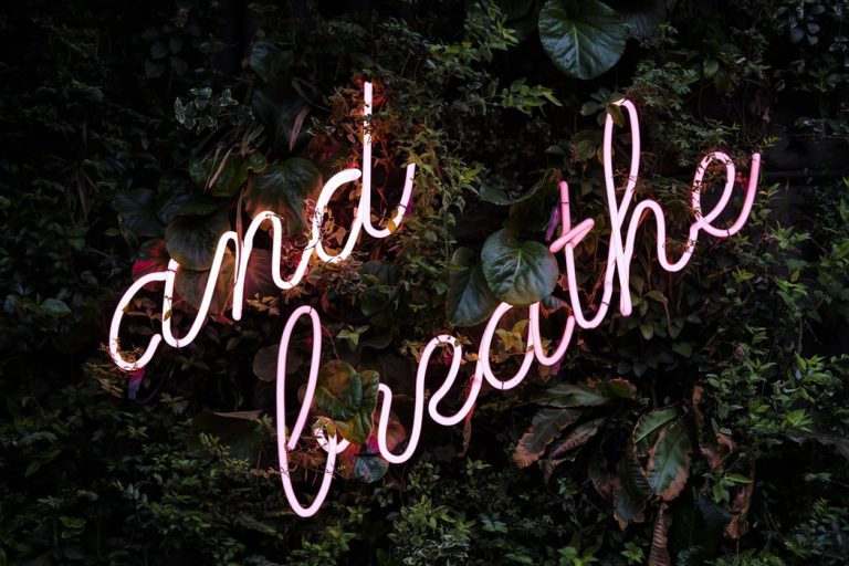 And breathe sign Luxafor