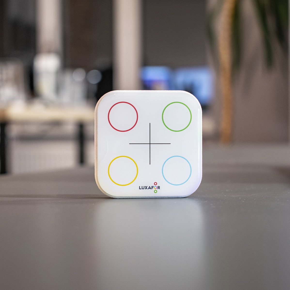 Luxafor Smart Button is a wireless and software-controlled button that allows you to manage your workflow and control various applications