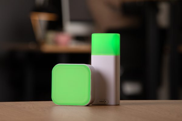 luxafor wireless busy light with cube 2 green