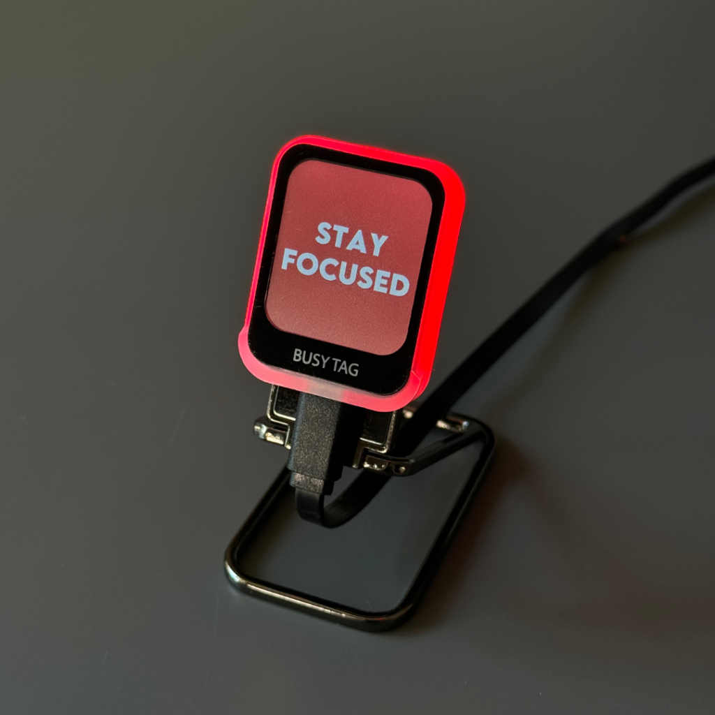 Innovative Door Sign for Offices, Homes, and Businesses 8 Standing mount busytag